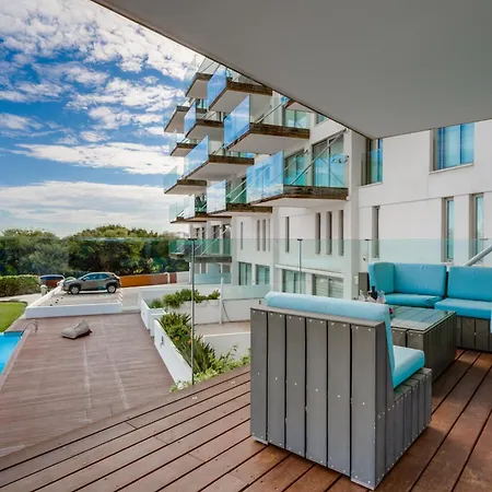 Апартаменты Beachfront Thalassa *