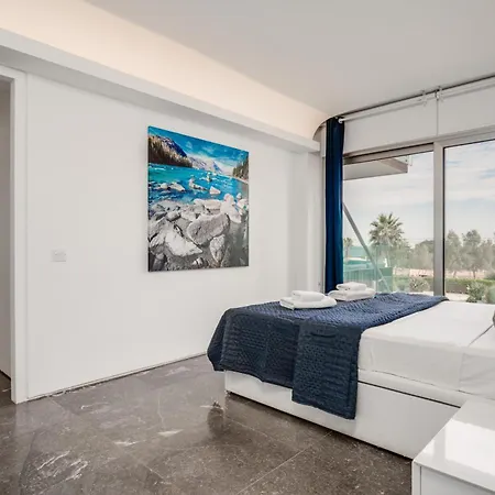 Beachfront Thalassa Apartment Protaras