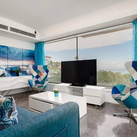 Apartment Beachfront Thalassa *